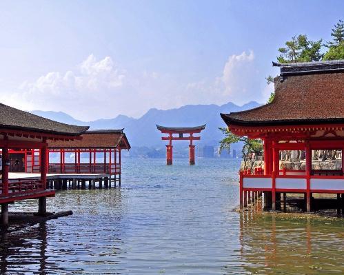 Excursão de ônibus de 1 dia em Hiroshima e Miyajima saindo de Osaka - Photo 3
