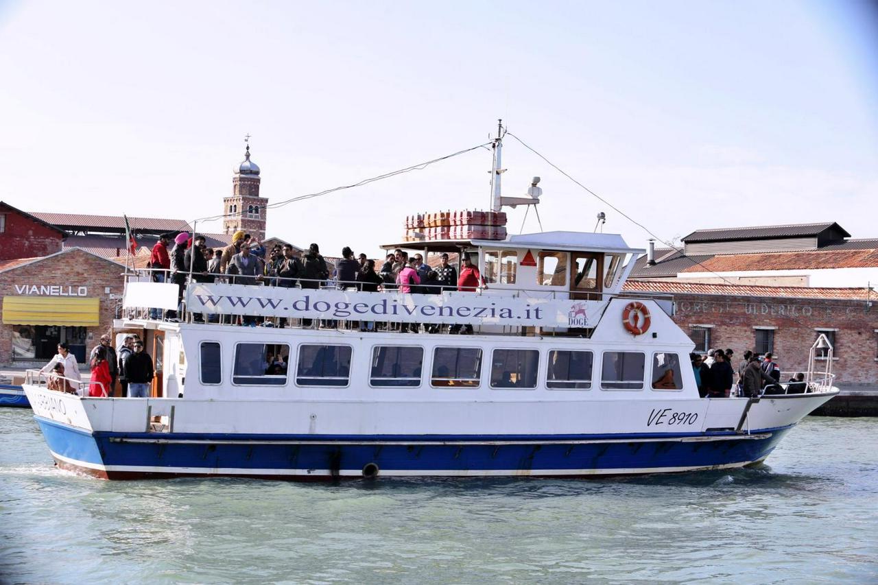 Burano and Murano with glass factory visit (from the train station) - Photo 9