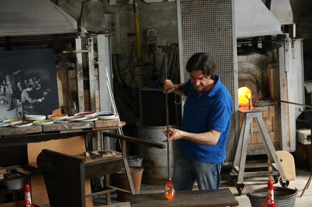 Burano and Murano with glass factory visit (from the train station) - Photo 17