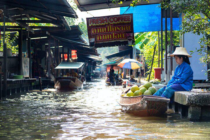 Damnoen Saduak Floating Markets and Maeklong Railway Small Group Tour - Photo 3