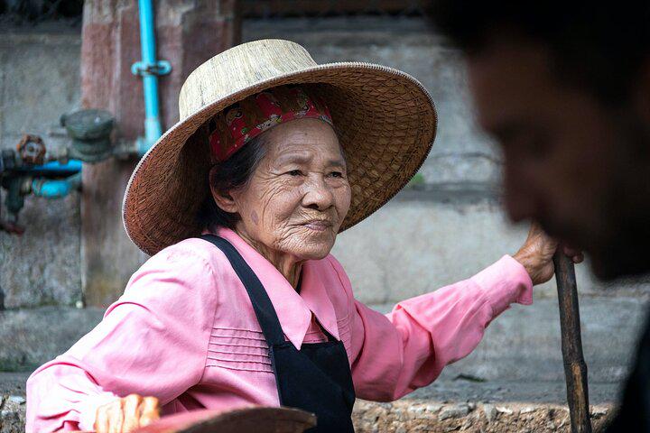 Damnoen Saduak Floating Markets and Maeklong Railway Small Group Tour - Photo 4