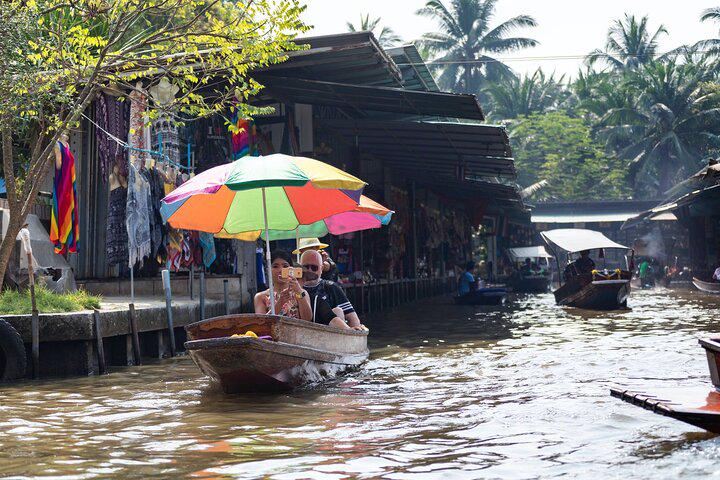 Damnoen Saduak Floating Markets and Maeklong Railway Small Group Tour - Photo 6
