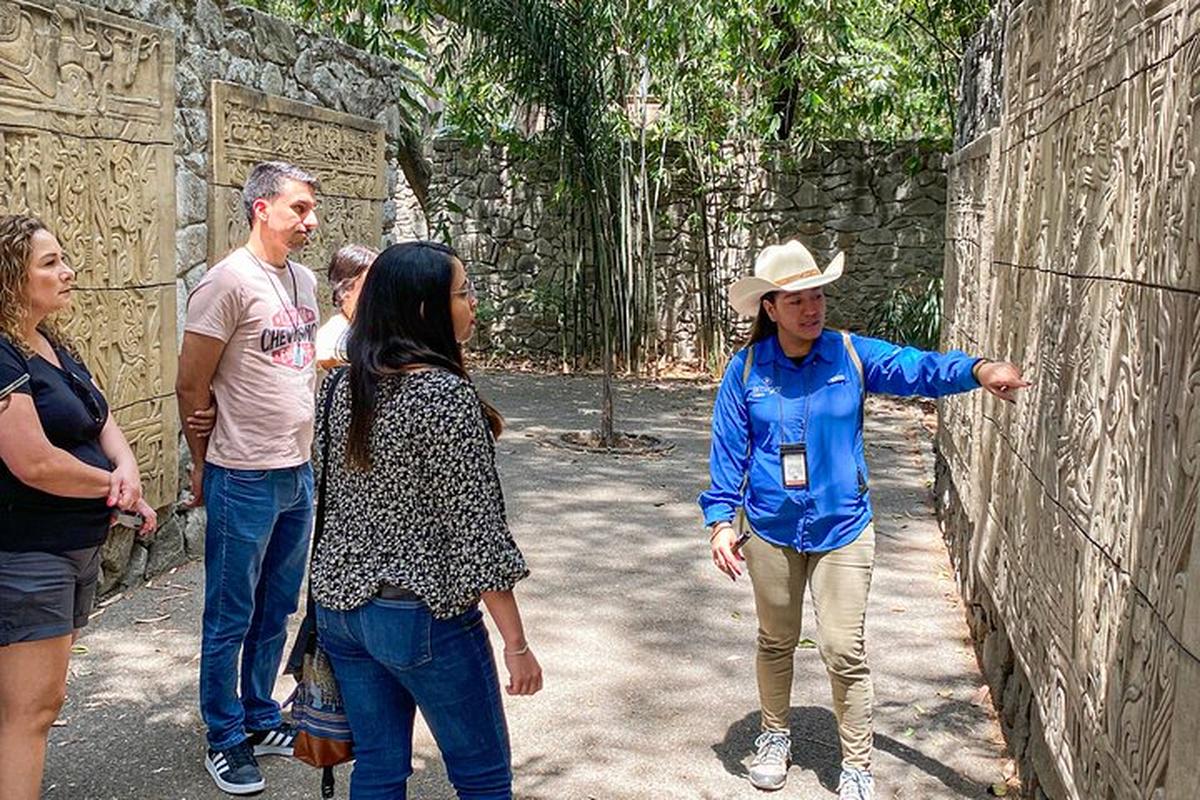 Visita guiada ao Museu de Antropologia - Photo 11