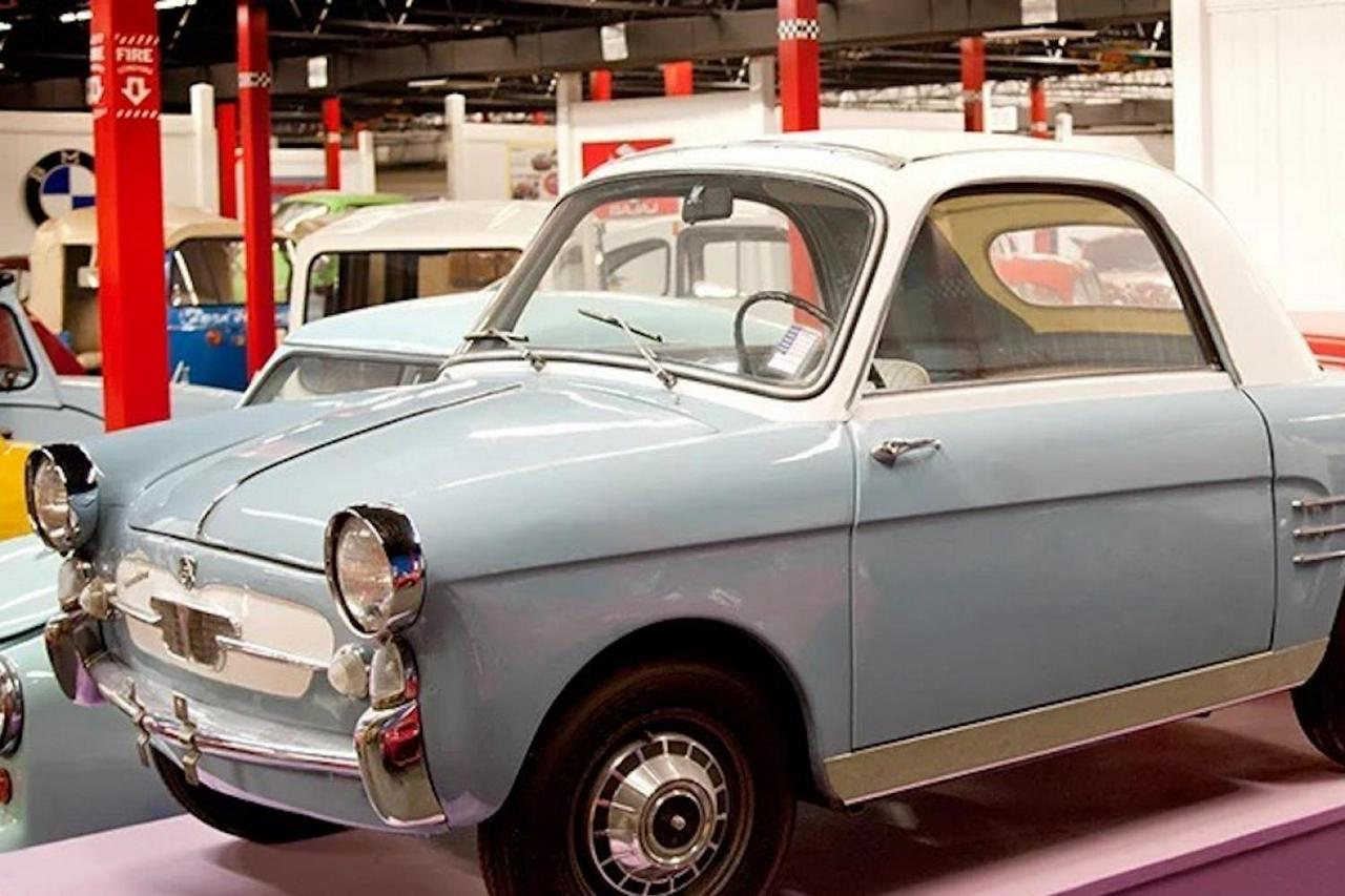 Dezerland Park: Orlando Automobile Museum - Photo 9