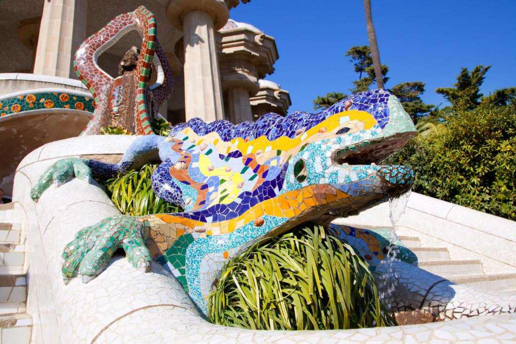Quick access to Park Güell with guided tour - Photo 2