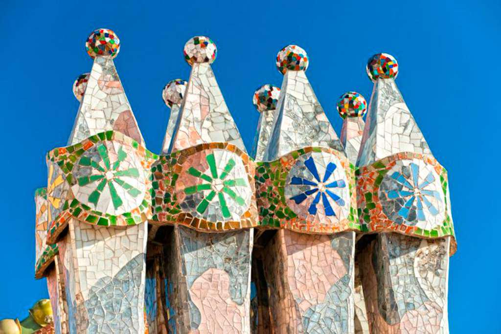 Quick access to Park Güell with guided tour - Photo 3