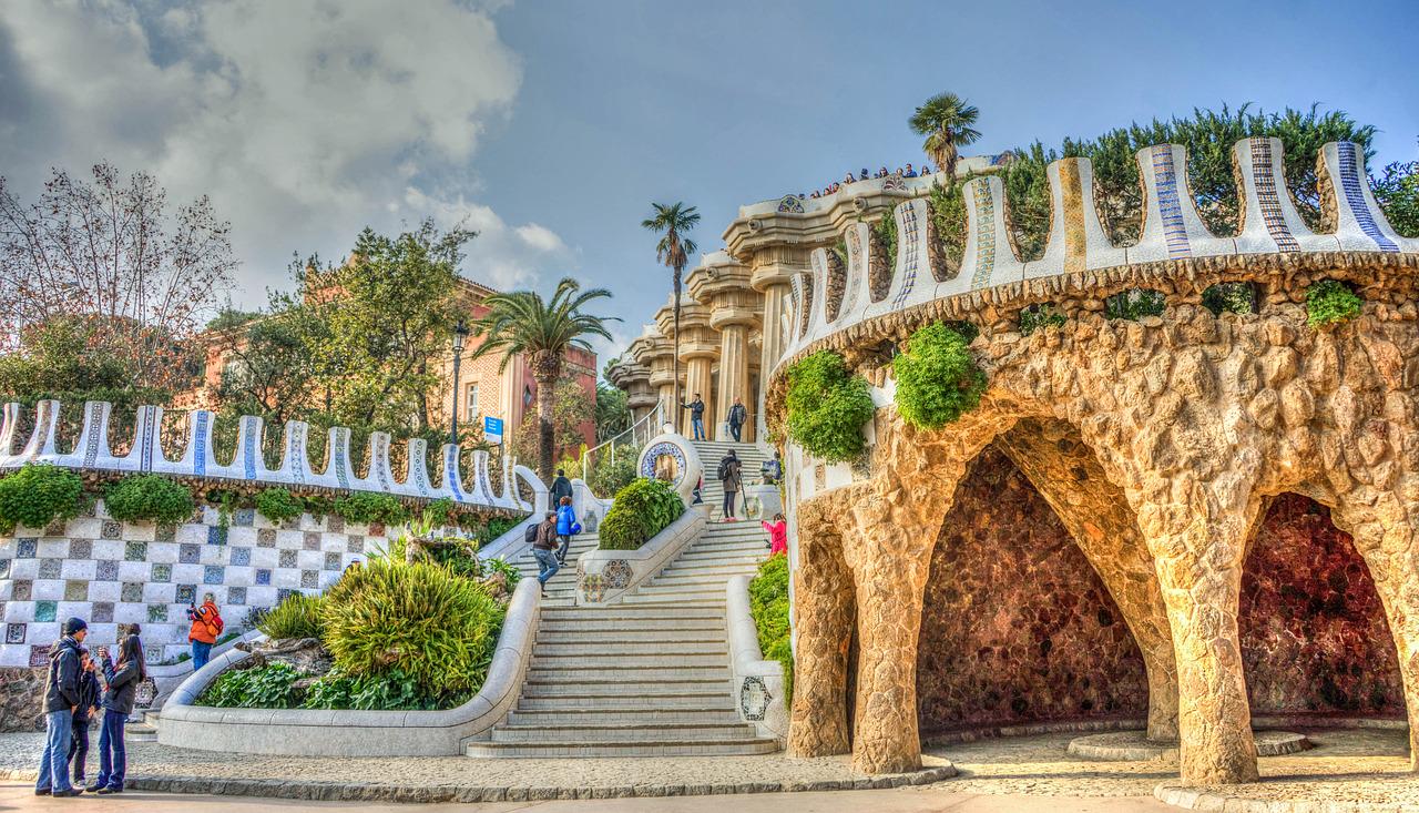 Quick access to Park Güell with guided tour - Photo 7