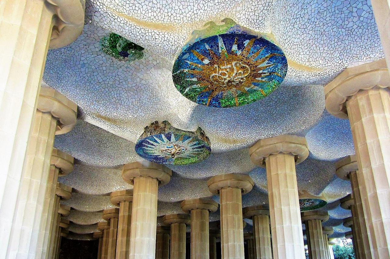 Quick access to Park Güell with guided tour - Photo 9