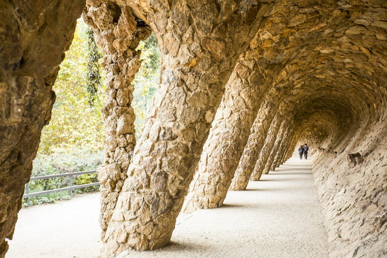 Quick access to Park Güell with guided tour - Photo 12