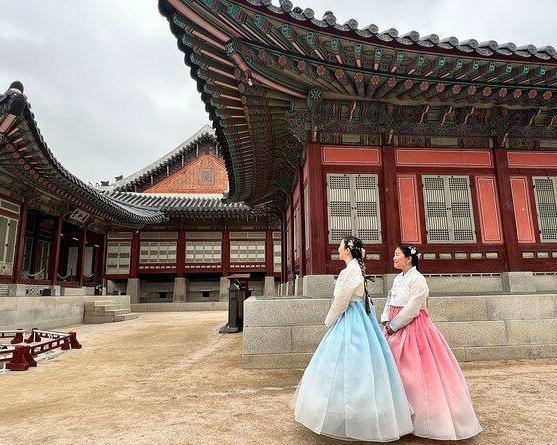 Excursão de dia inteiro aos destaques de Seul: Gyeongbokgung, Torre N' Seul e Vila Namsangol - Photo 3