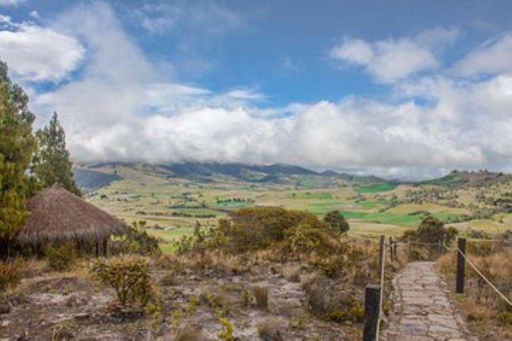 Passeio privado para Guatavita saindo de Bogotá - Photo 9