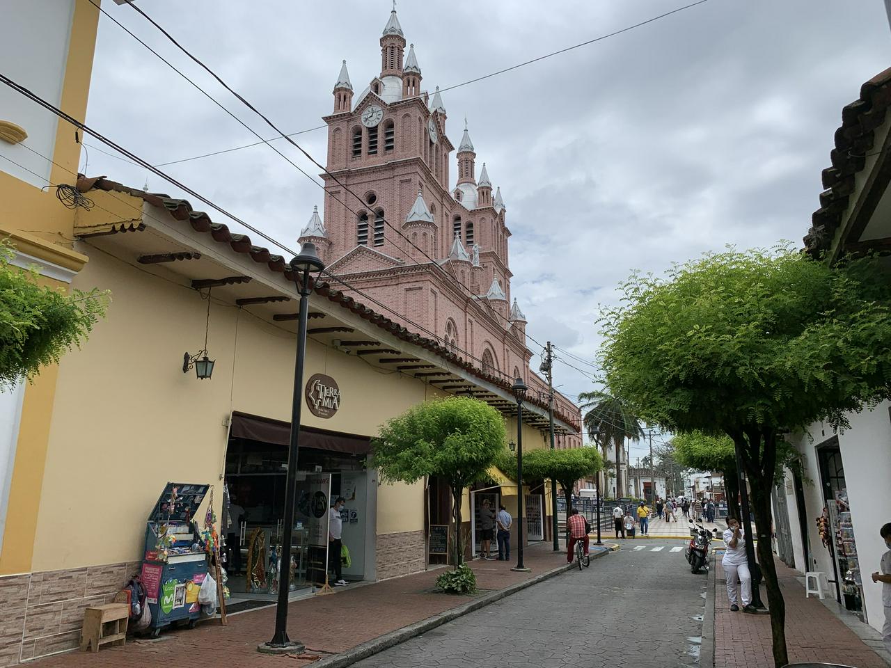 Visita religiosa ao Milagroso de Buga em Cali - Photo 4