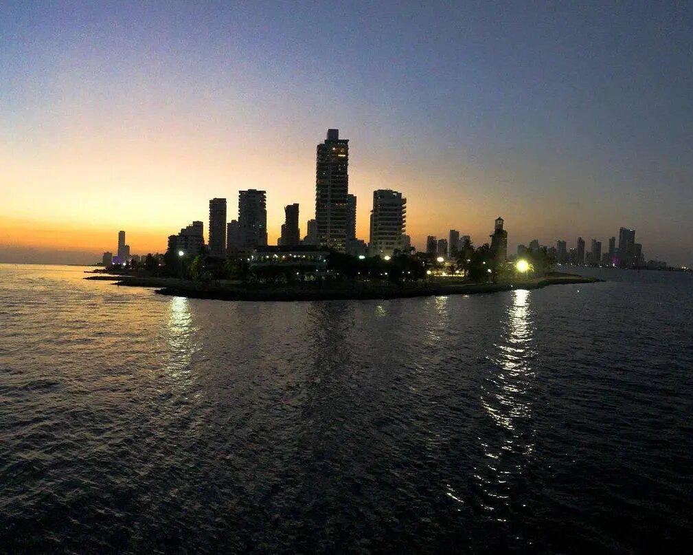 Pôr do sol sobre a baía de Cartagena - Photo 2