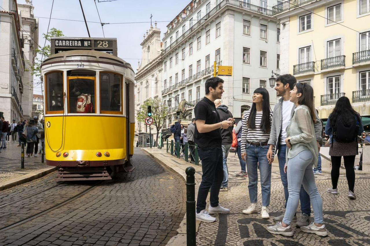 Passeio a pé por Lisboa, Bairro de Belém, Passeio de bonde e barco - Photo 3