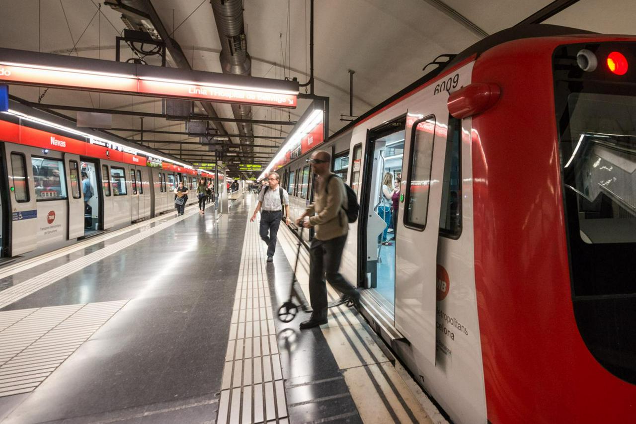 Hola BCN - Unlimited Barcelona Transport Card - Photo 3