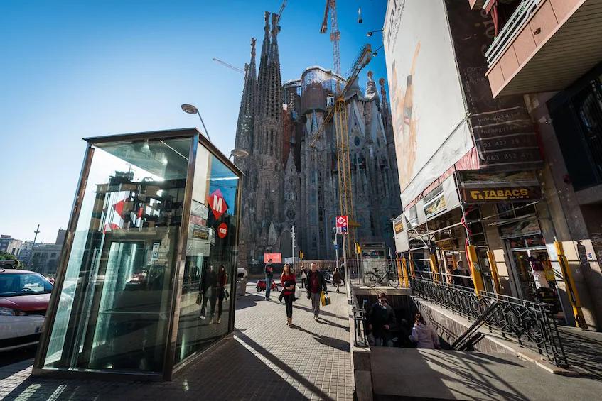 Hola BCN - Unlimited Barcelona Transport Card - Photo 7