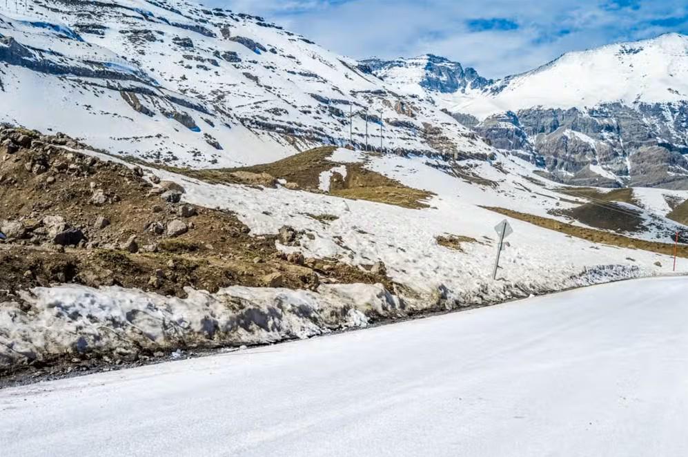 Panoramic tour of the Andes: Valle Nevado, Farellones - Photo 25