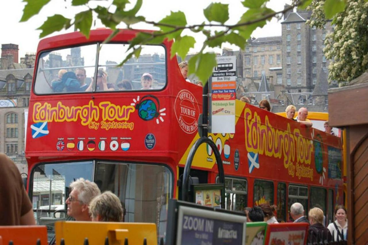 Hop on Hop off bus tours in Edinburgh - Photo 4