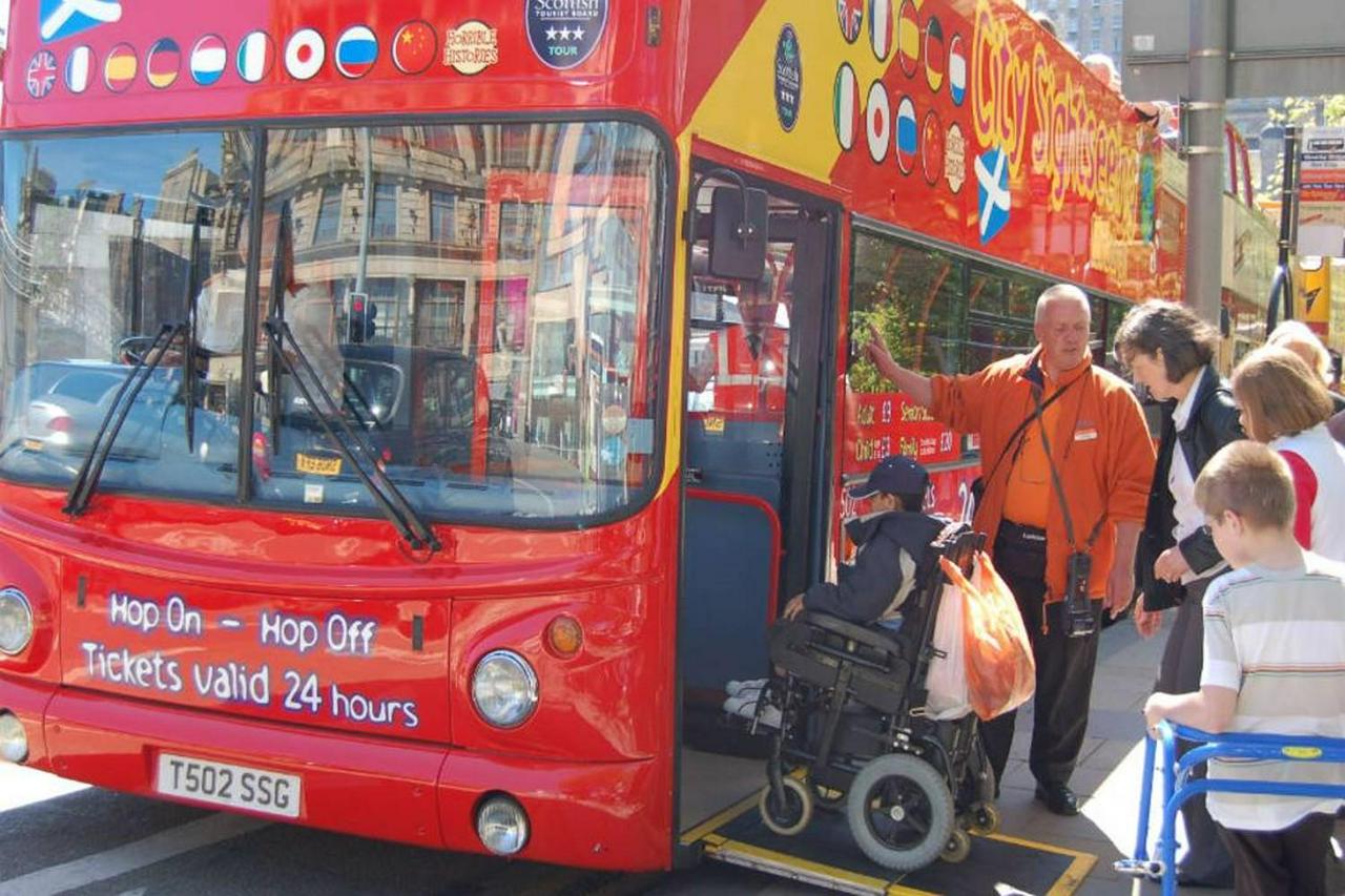 Hop on Hop off bus tours in Edinburgh - Photo 5