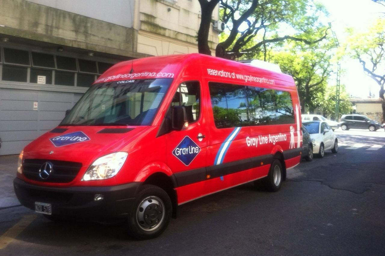 Shared roundtrip transfer from San Juan Airport to Hotel Centro - Photo 2