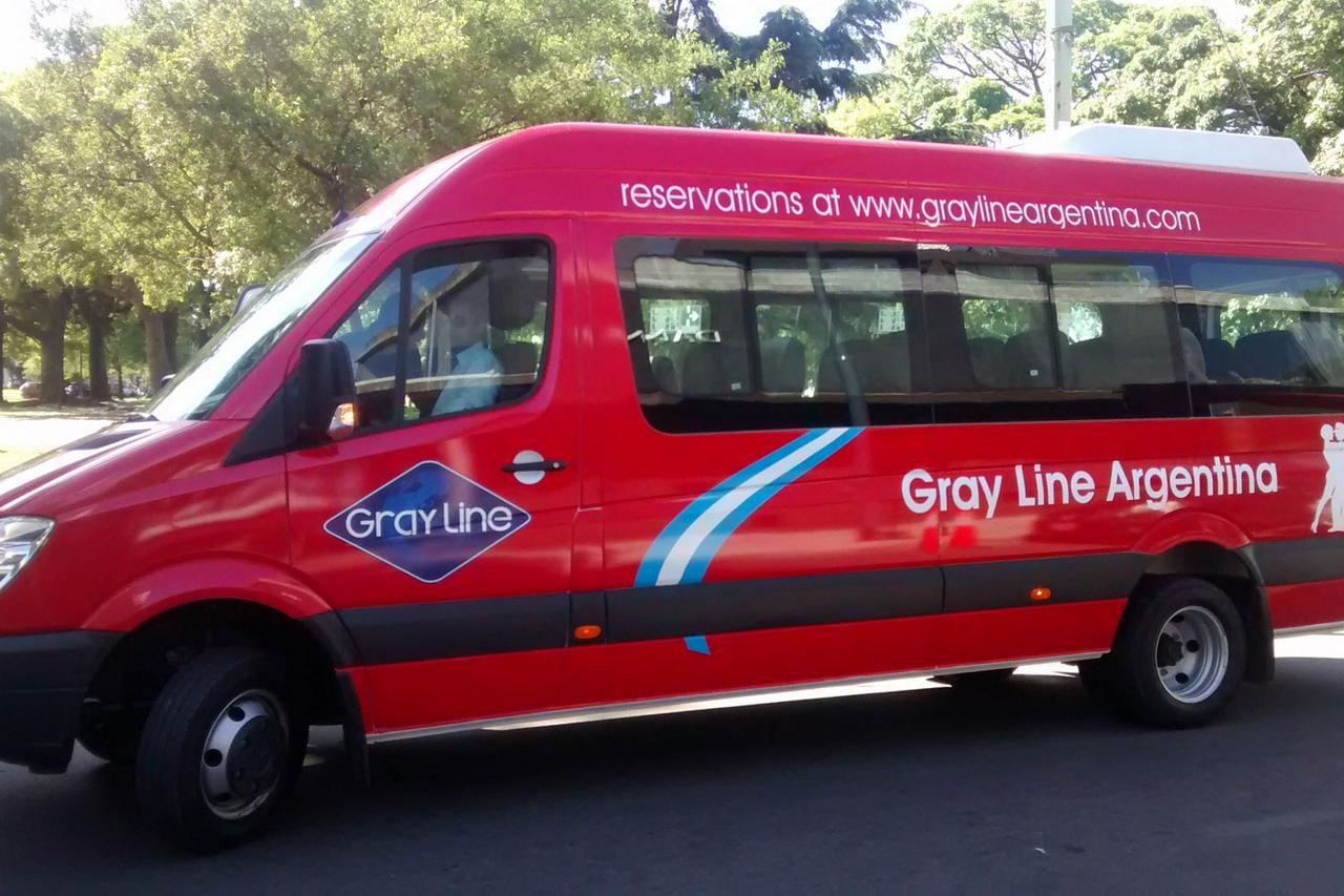 Shared roundtrip transfer from San Juan Airport to Hotel Centro - Photo 3