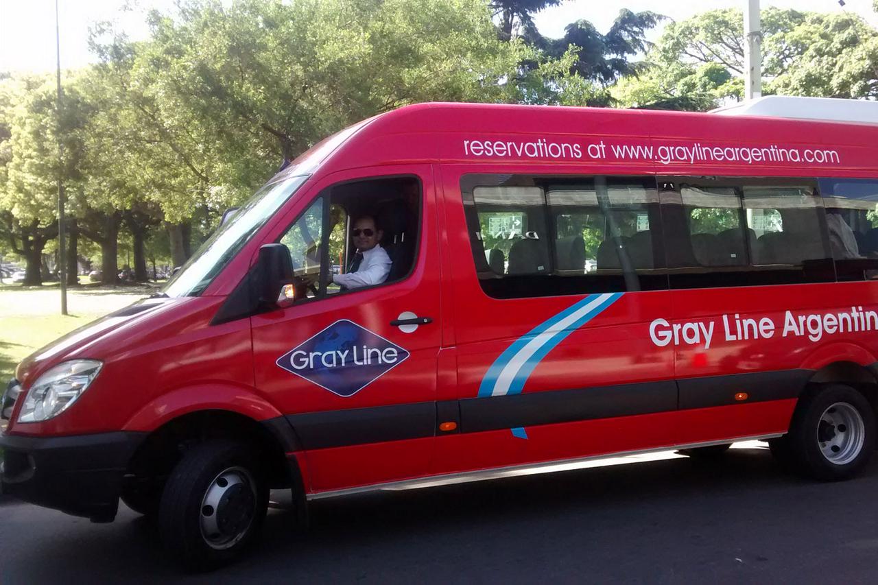 Shared roundtrip transfer from San Juan Airport to Hotel Centro - Photo 4