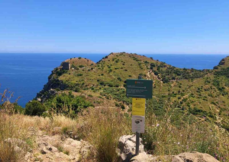 Excursão de trekking pela Baía Natural de Ieranto - Photo 2