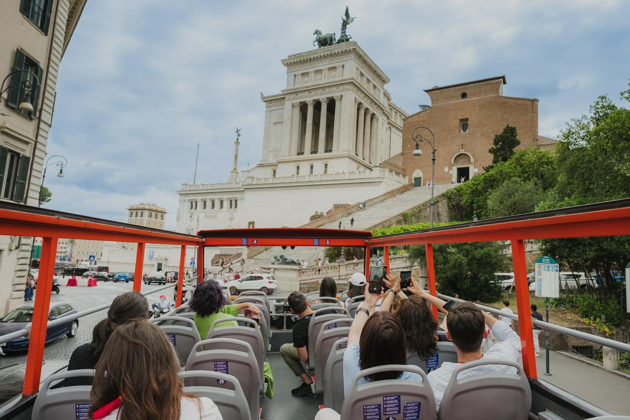 Rome Hop On Hop Off Bus from Civitavecchia - Photo 36