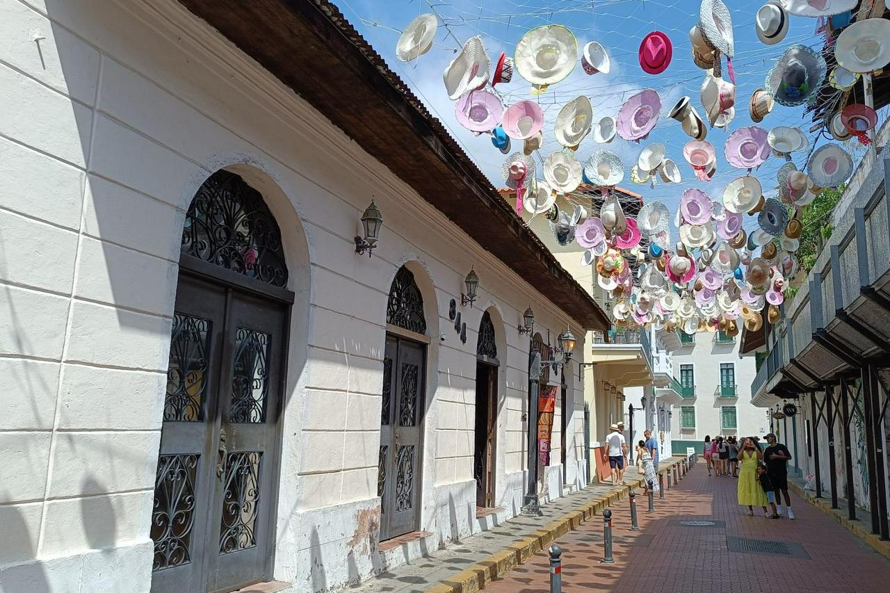 Discover the Panama Canal and Historic Center in a Unique Experience - Photo 3