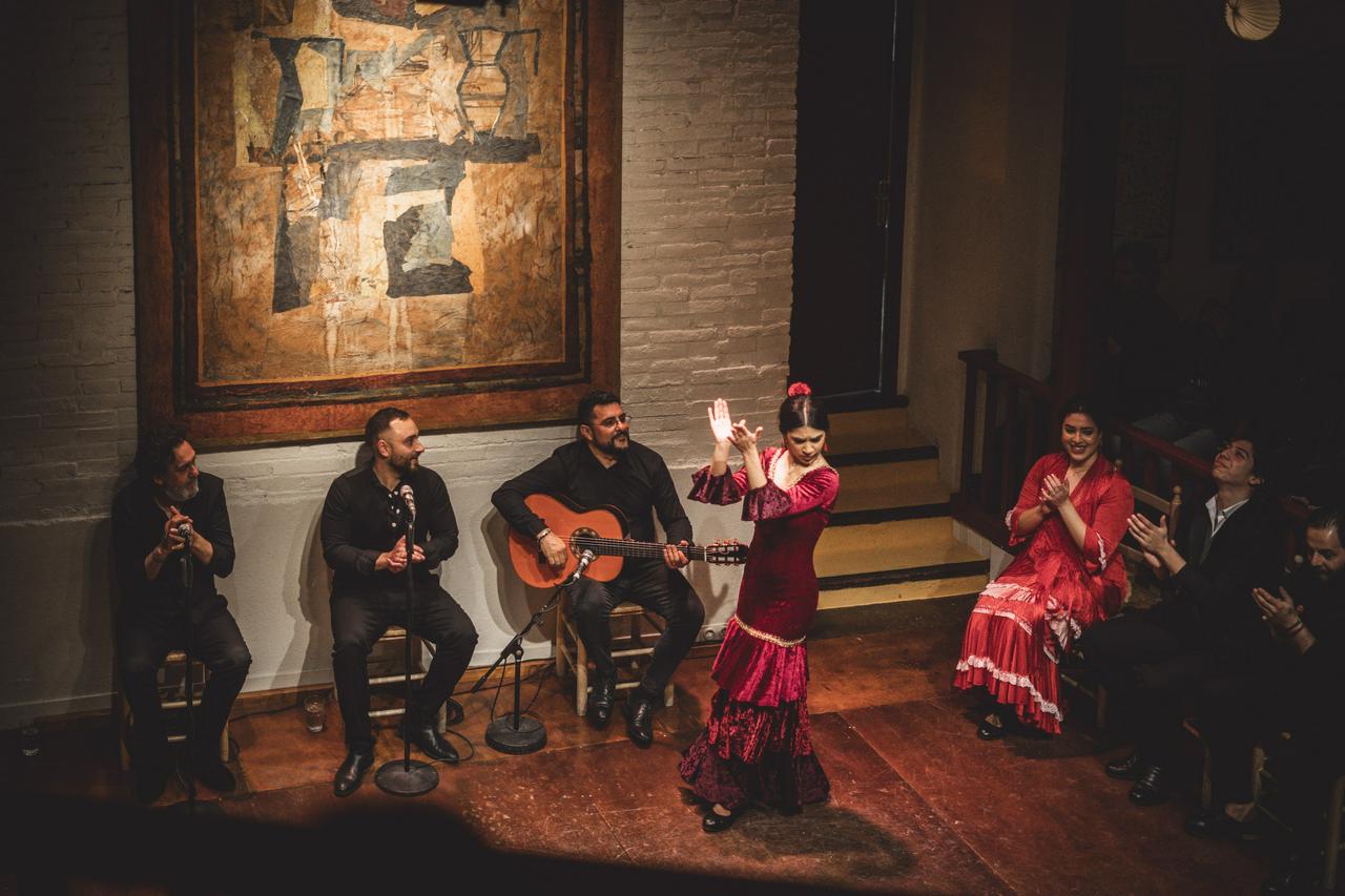Delícias de tapas em Sevilha, passeio a pé e show de flamenco - Photo 5