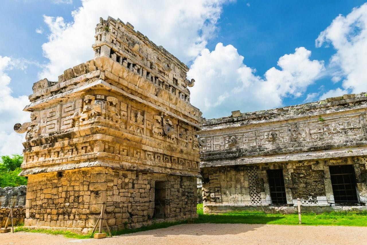 Chichen Itza with cenote and buffet lunch - Photo 4