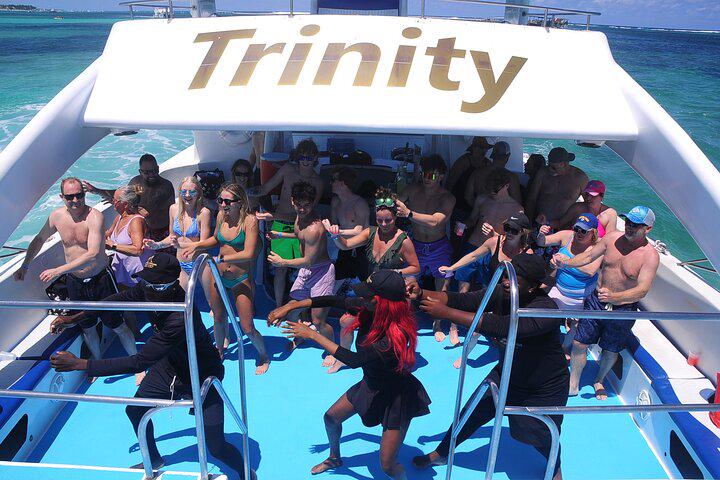 Punta Cana Catamaran Party with Snorkeling, Open Bar, Music and Pickup - Photo 7