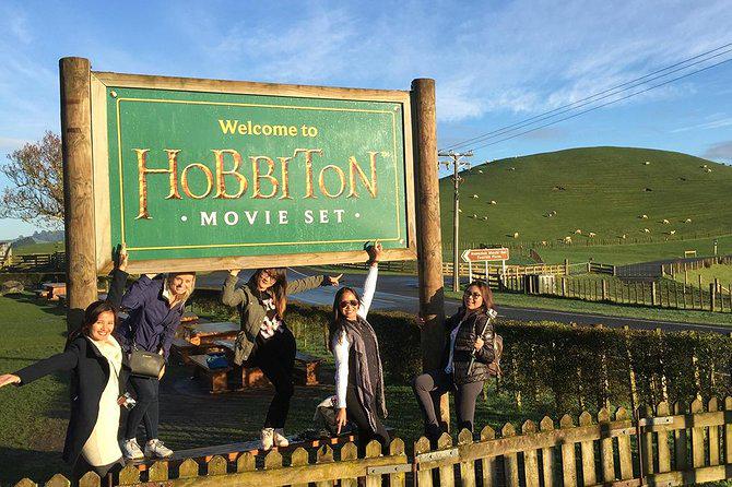 Cenário do filme Hobbiton e almoço buffet saindo de Auckland - Photo 3