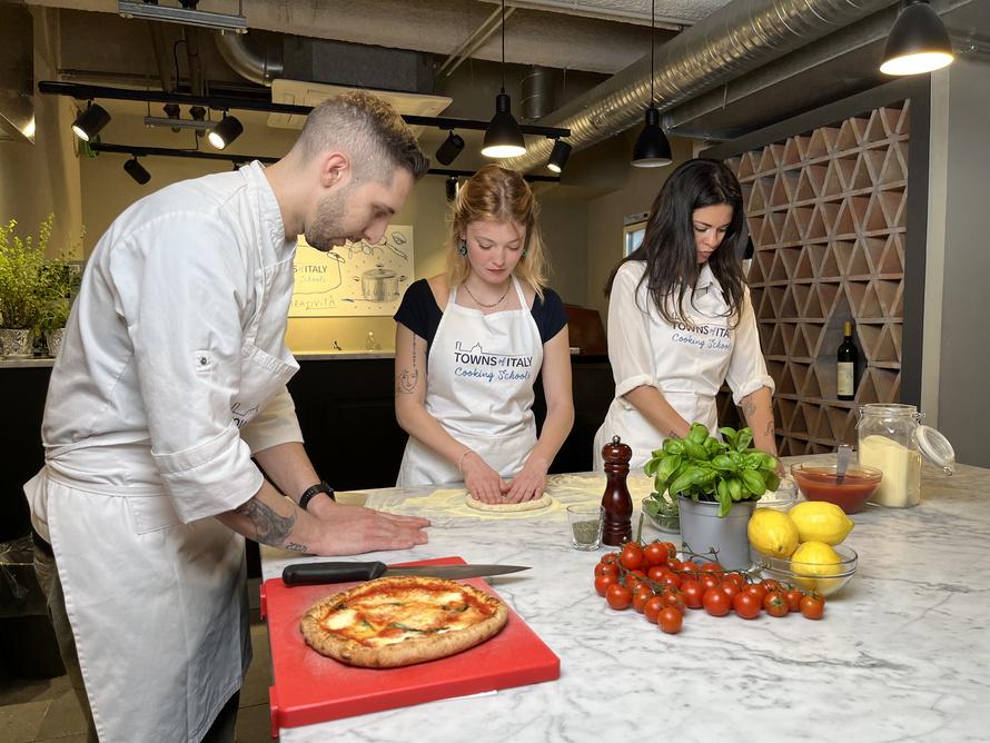 Aula de culinária de pizza e gelato em Roma - Photo 4