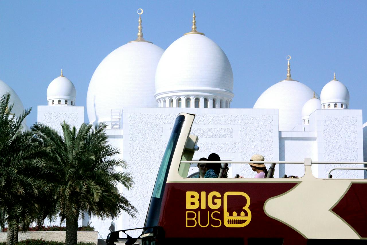 Passeio de ônibus hop-on hop-off de 24 horas pela Big Bus Abu Dhabi - Photo 4