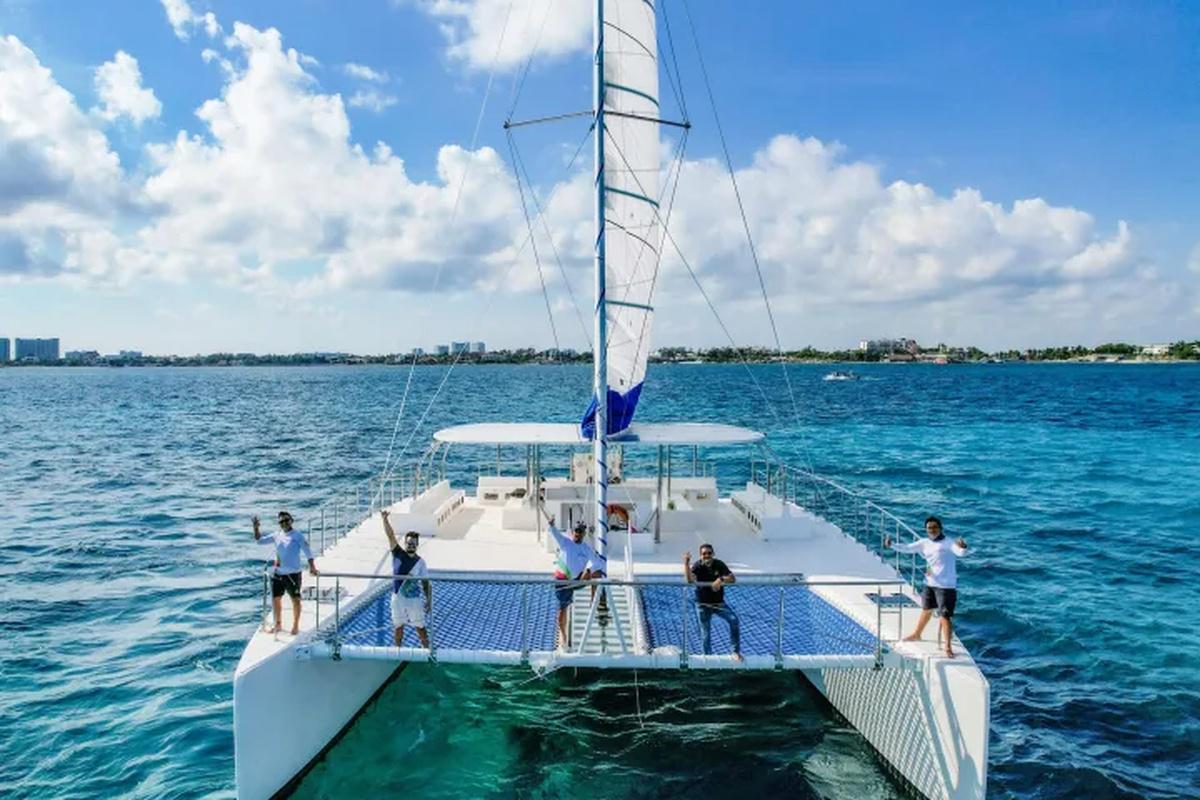Isla Mujeres by Catamaran: Open Bar and Snorkeling - Photo 23