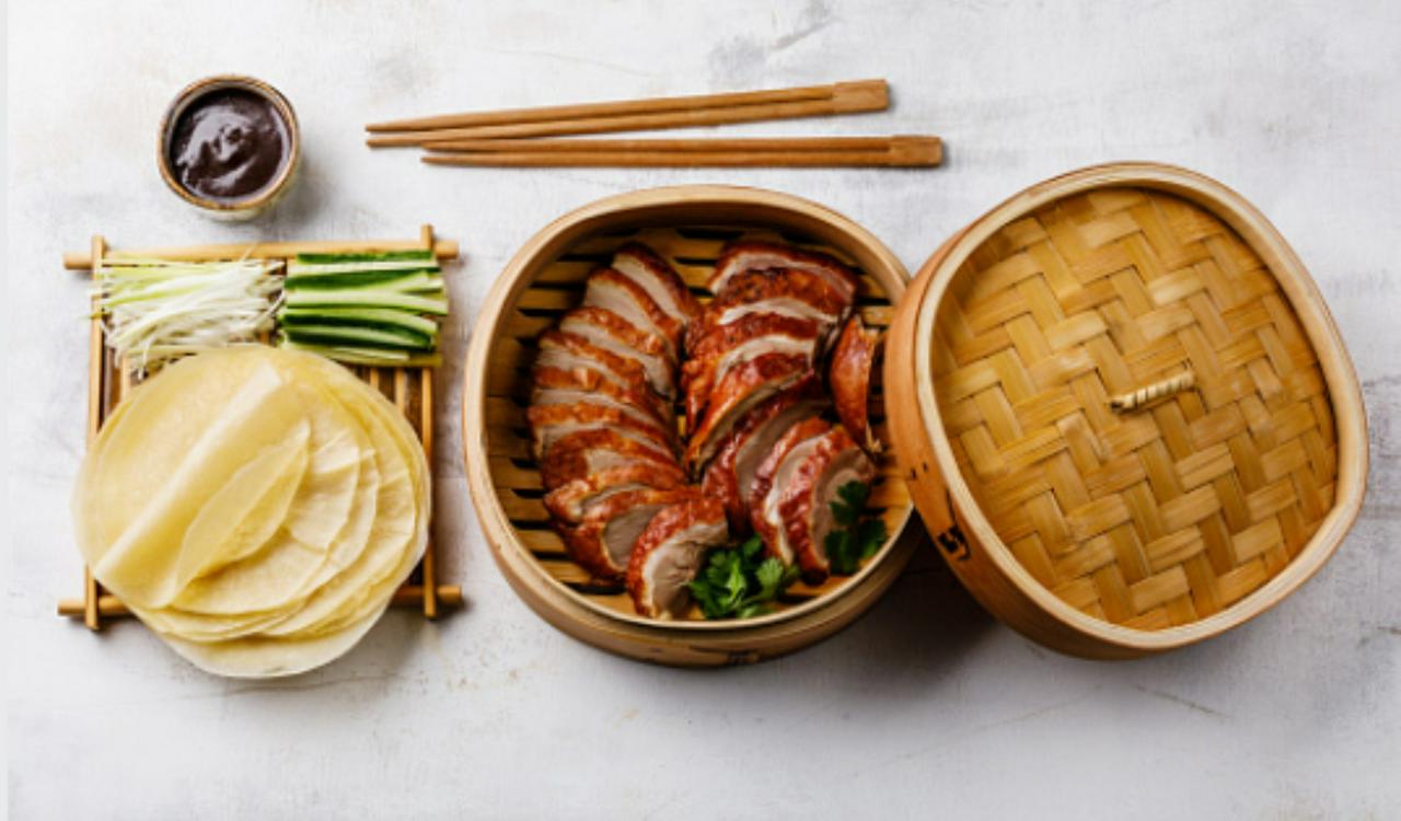 Jantar Tradicional de Pato Laqueado de Pequim (Peking Duck) - Photo 2