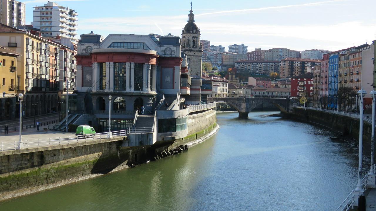Bilbao: Glória, Tragédia e Renascimento - Um passeio pelo Centro Histórico - Photo 3
