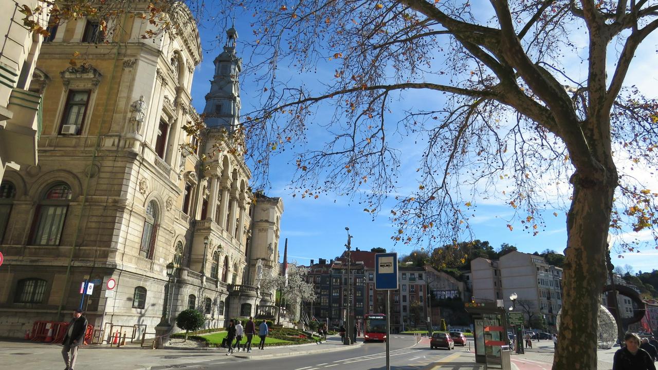 Bilbao: Glória, Tragédia e Renascimento - Um passeio pelo Centro Histórico - Photo 8