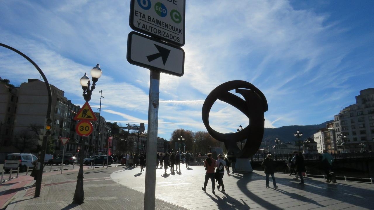 Bilbao: Glória, Tragédia e Renascimento - Um passeio pelo Centro Histórico - Photo 10