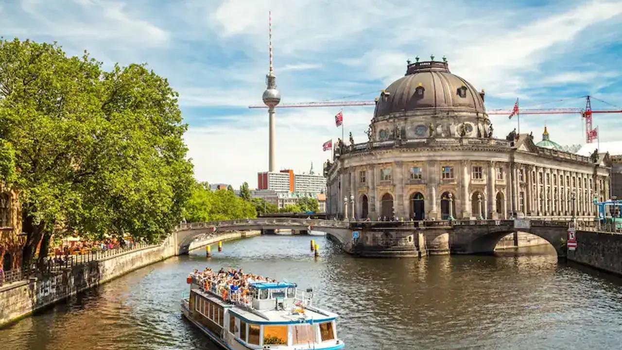 Berlin - Private guided tour in Portuguese with an official iFriend guide. - Photo 4