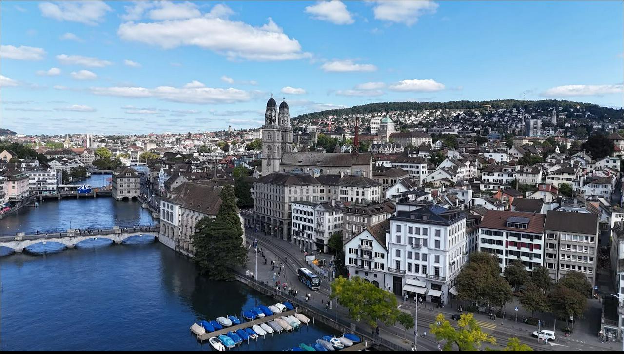 Swiss Christmas Markets – Train Trips - Photo 2