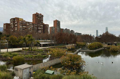COMBO: Round-trip transfer + Half-day panoramic city tour of Santiago, Chile  - Photo 2