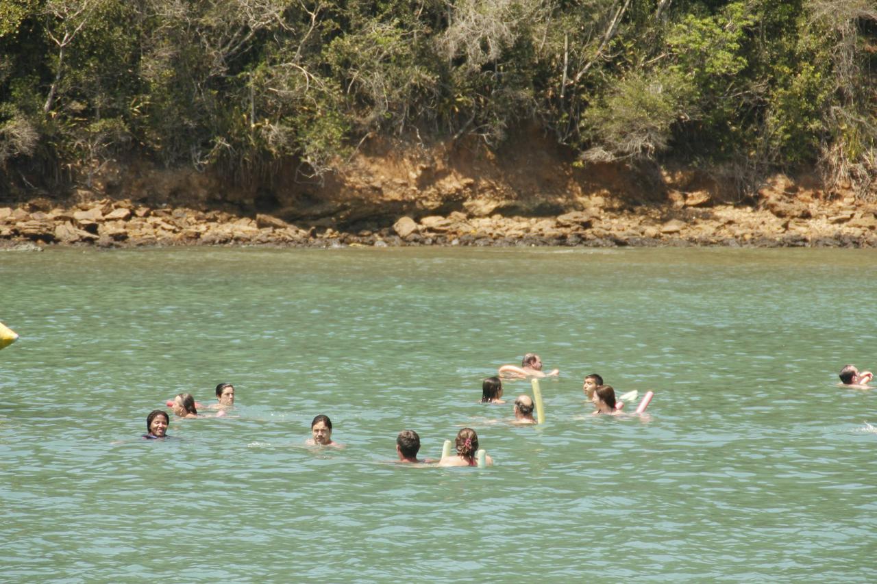 Búzios: barco e trolley com almoço - Photo 2