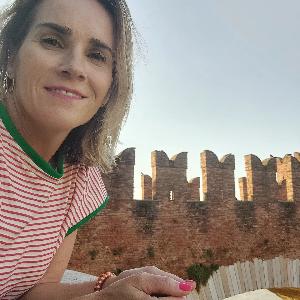 Raphaela (Guia Oficial)