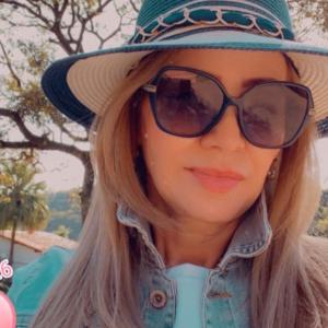 Vanessa (Local Friend)