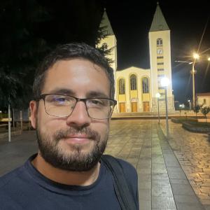 José (Local Friend)