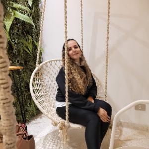 Ariane (Local Friend)