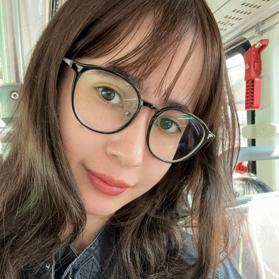 Liliana (Local Friend)