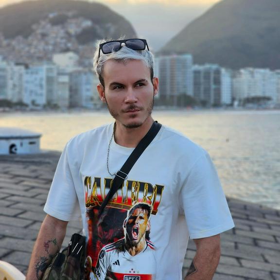 carlos (Official Guide)